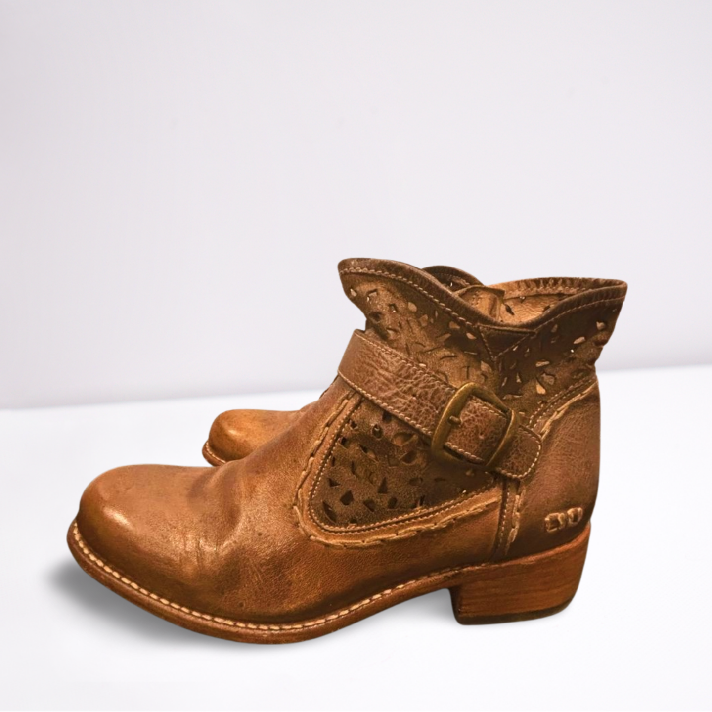 BED STU Heather Women’s Ankle Zip Perforated Leather Boots Brown Size 9 VGUC