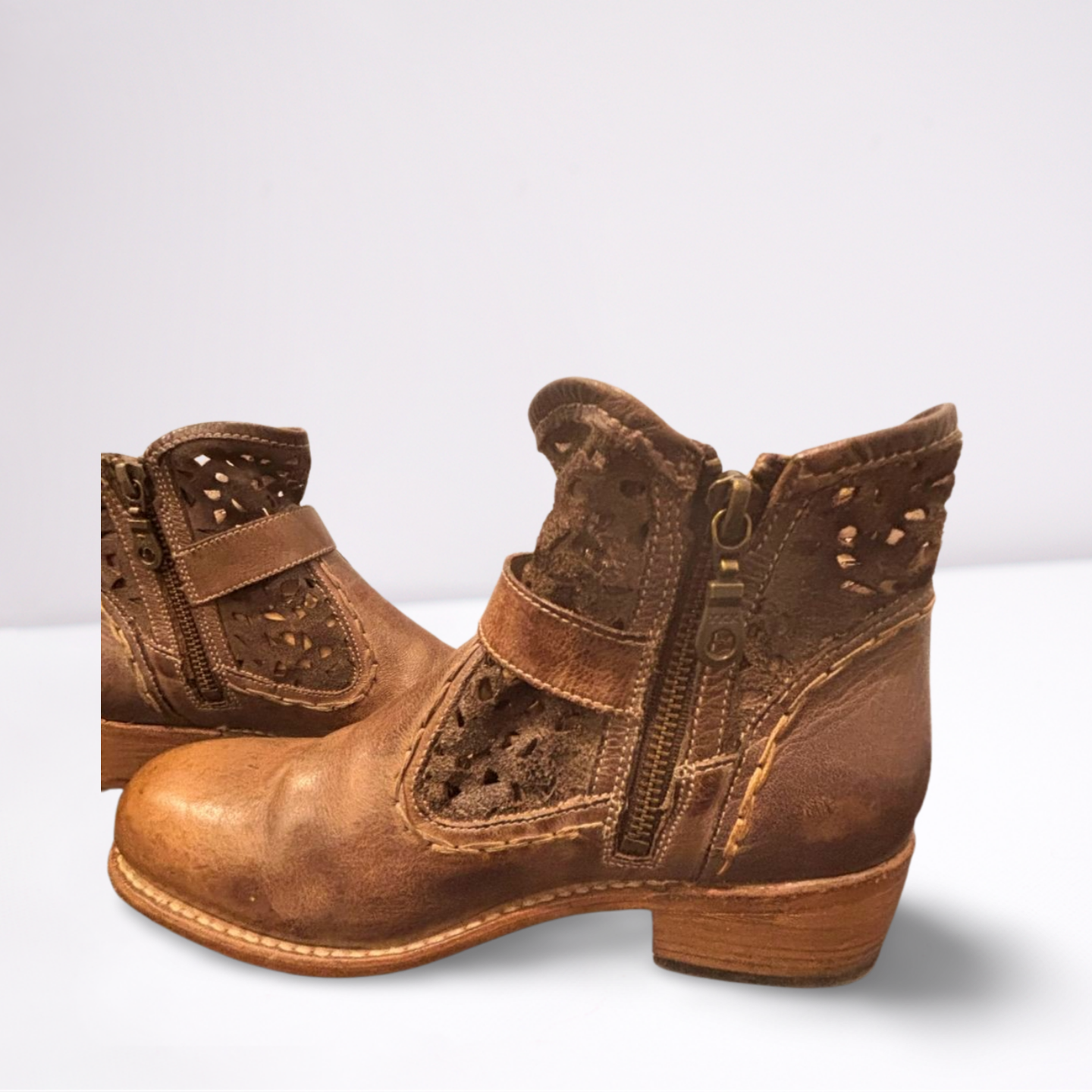 BED STU Heather Women’s Ankle Zip Perforated Leather Boots Brown Size 9 VGUC