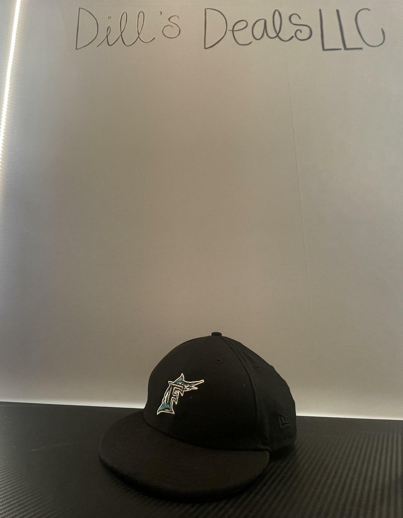 Florida Marlins New Era Black Cooperstown Collection 59FIFTY- 7 5/8 Fitted Black - Very Good