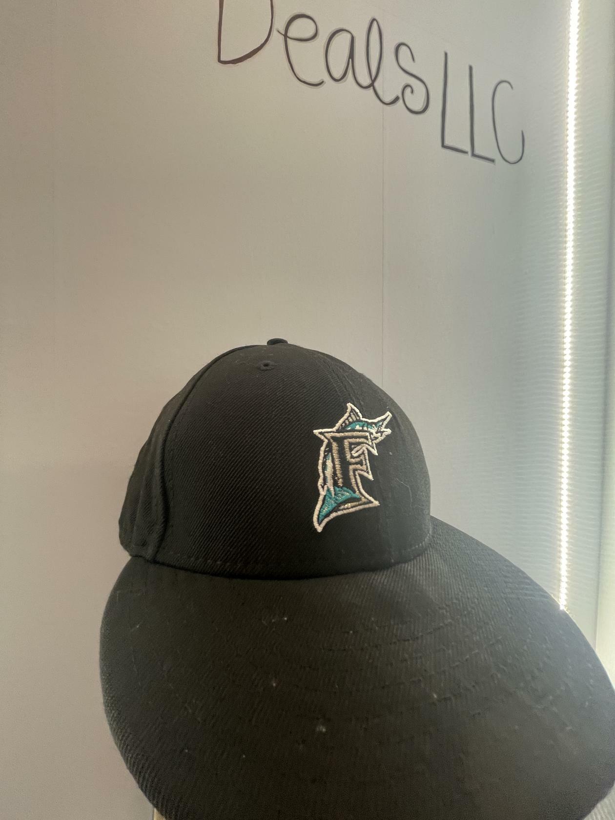 Florida Marlins New Era Black Cooperstown Collection 59FIFTY- 7 5/8 Fitted Black - Very Good