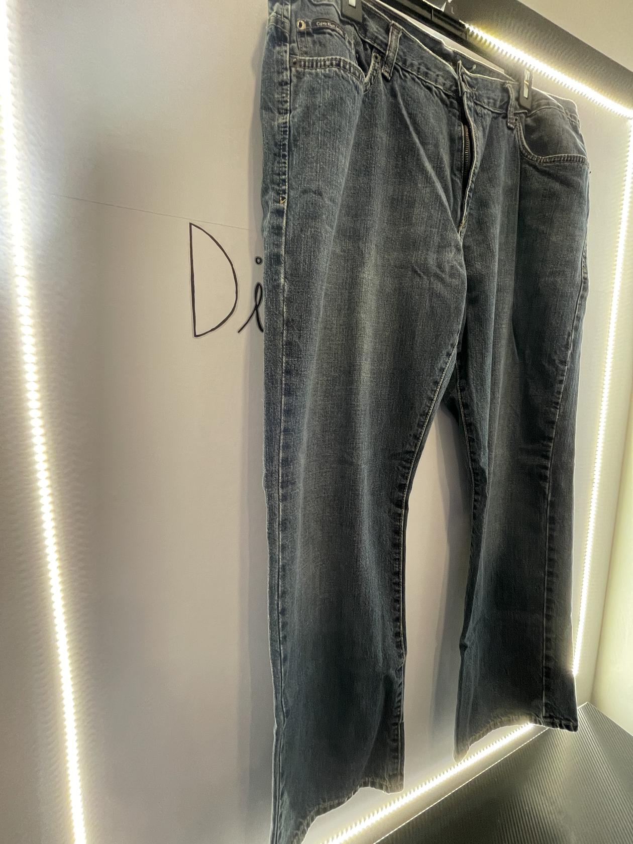 Jeans azules con corte de bota Calvin Klein para mujer talla 38 W - 33 "L